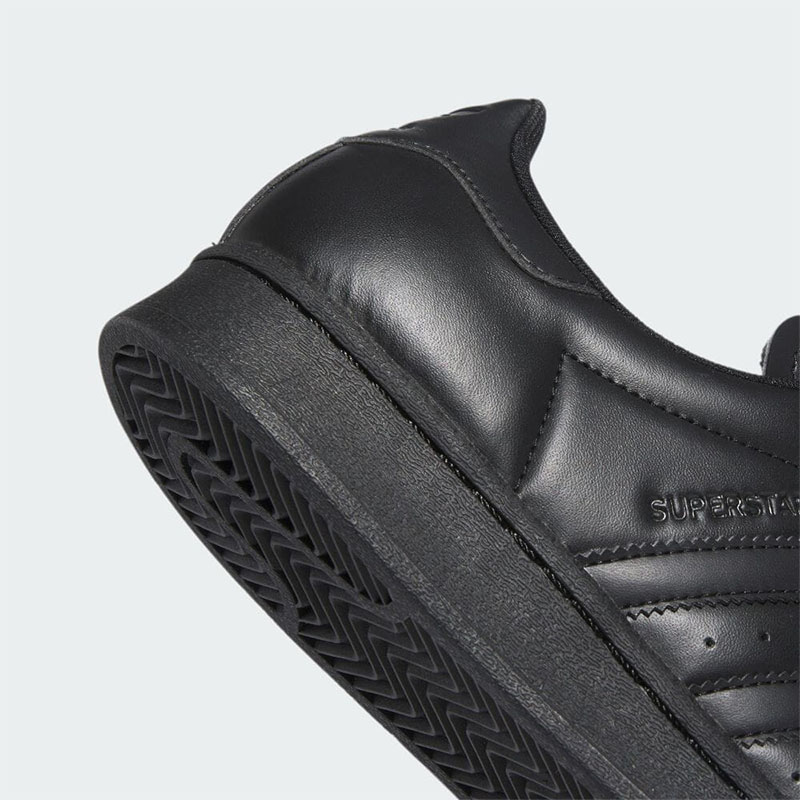 ADIDAS SKATEBOARDING(アディダススケートボーディング)/ SUPERSTAR ADV -BLACK-