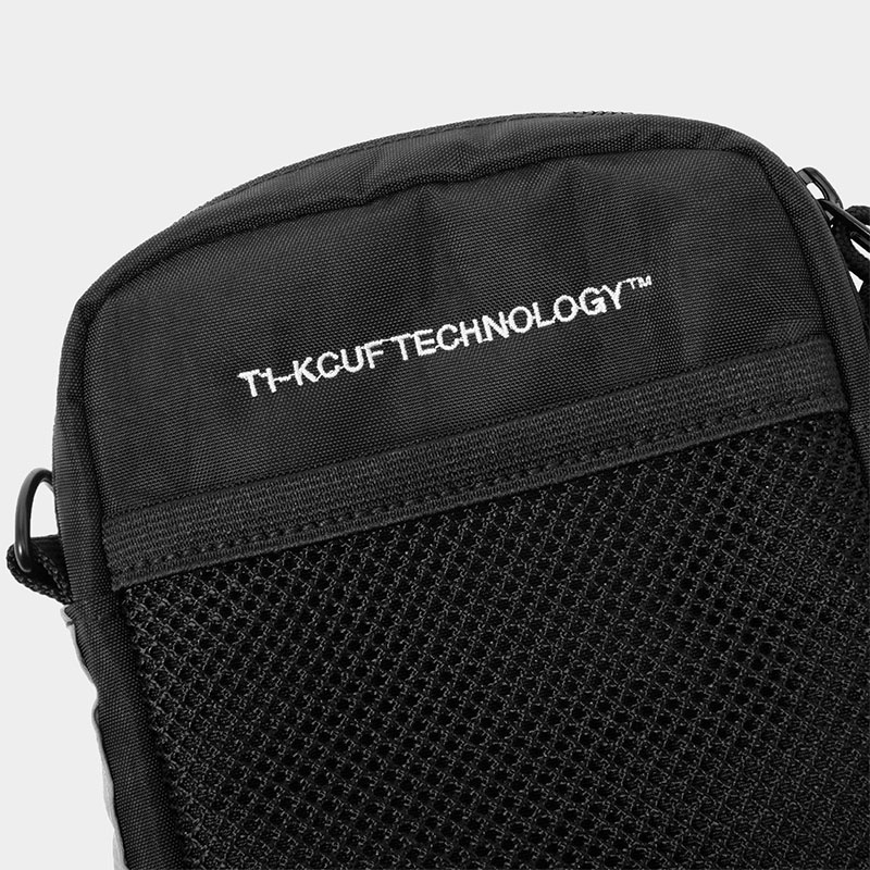 HUF(ハフ)/ EMBARCADERO POUCH -BLACK-