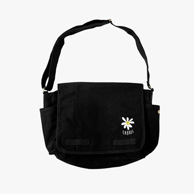 LABROS(ラブロス)/ DAISY MESSENGER BAG -BLACK-