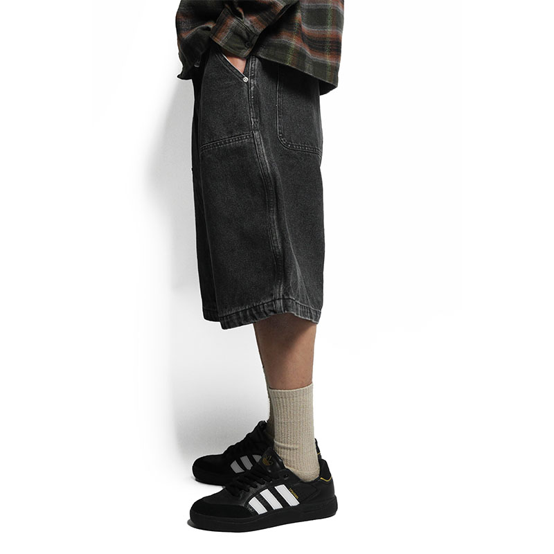 Cheers(チアーズ)/ W KNEE BIG DENIM SHORTS -W.BLACK-