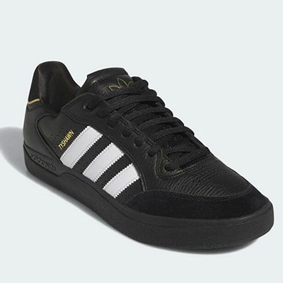 ADIDAS SKATEBOARDING(アディダススケートボーディング)/ TYSHAWN LOW -BLACK-