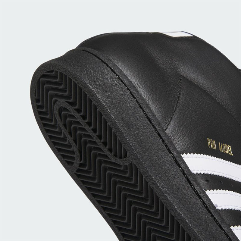 ADIDAS SKATEBOARDING(アディダススケートボーディング)/ PRO MODEL -BLACK-