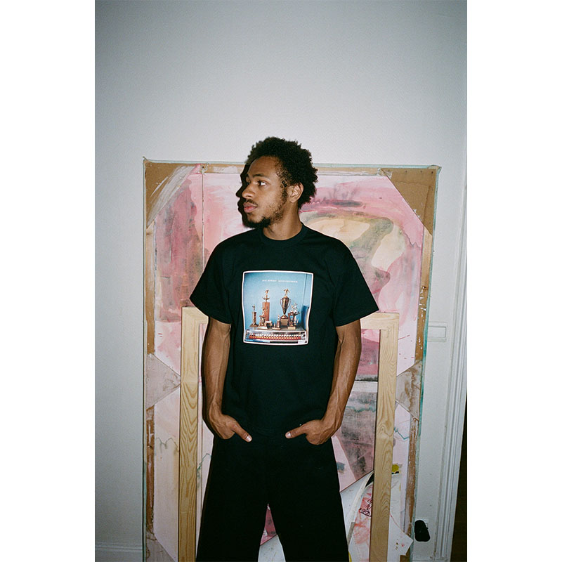 BYE JEREMY(バイジェレミー)/ Trophies Tee -BLACK-