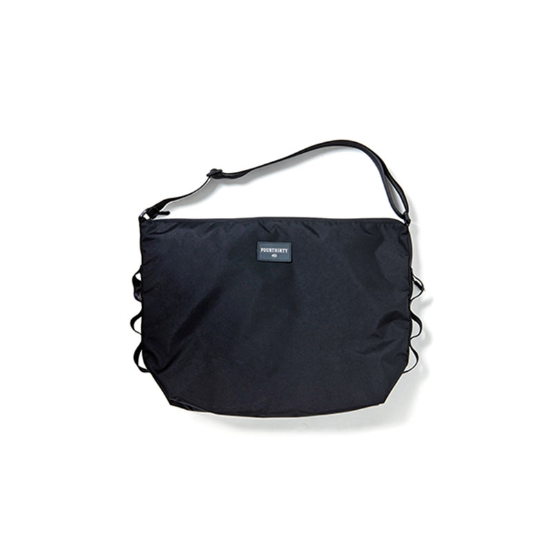 430(フォーサーティー)/ LYR BIG BOAT SHOULDER BAG -BLACK-