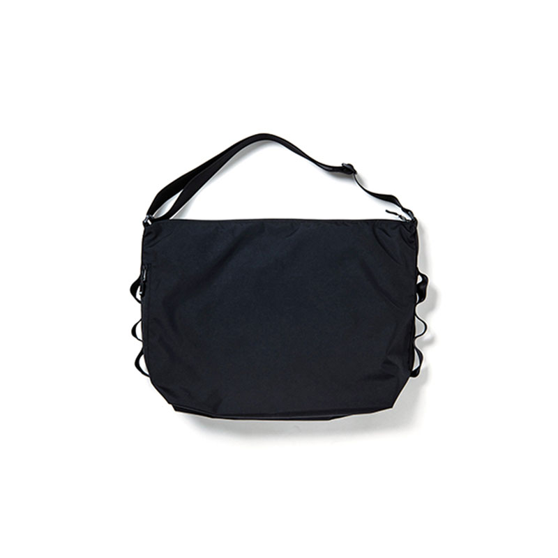 430(フォーサーティー)/ LYR BIG BOAT SHOULDER BAG -BLACK-