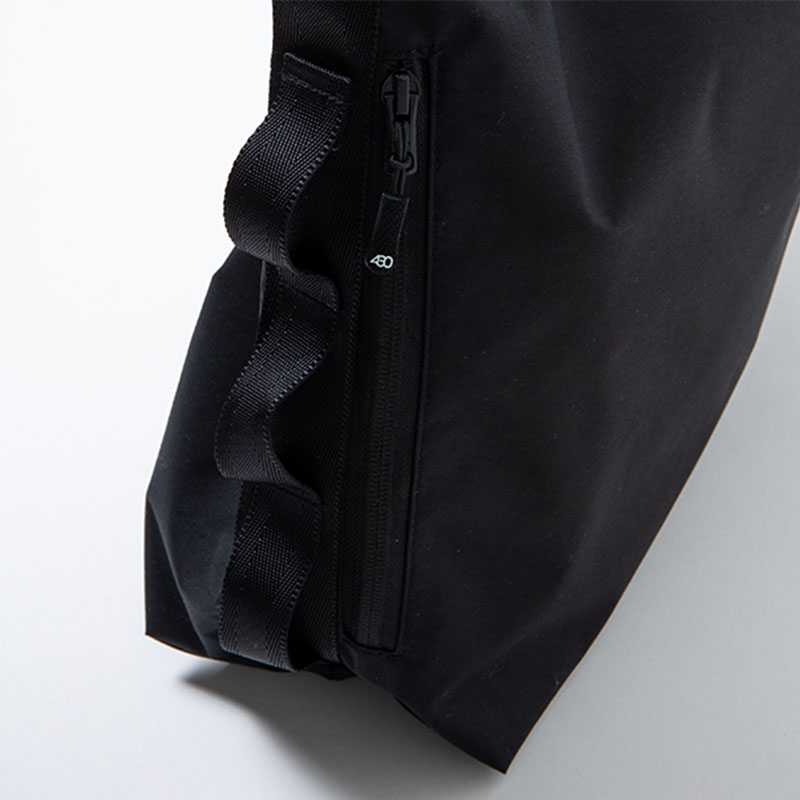 430(フォーサーティー)/ LYR BIG BOAT SHOULDER BAG -BLACK-