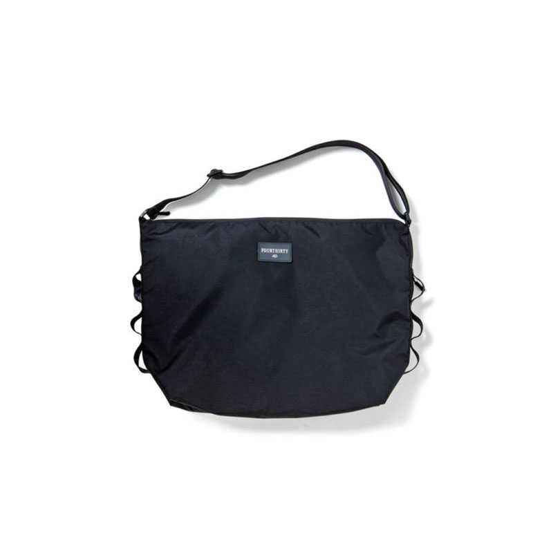 430(フォーサーティー)/ LYR BIG BOAT SHOULDER BAG -BLACK-