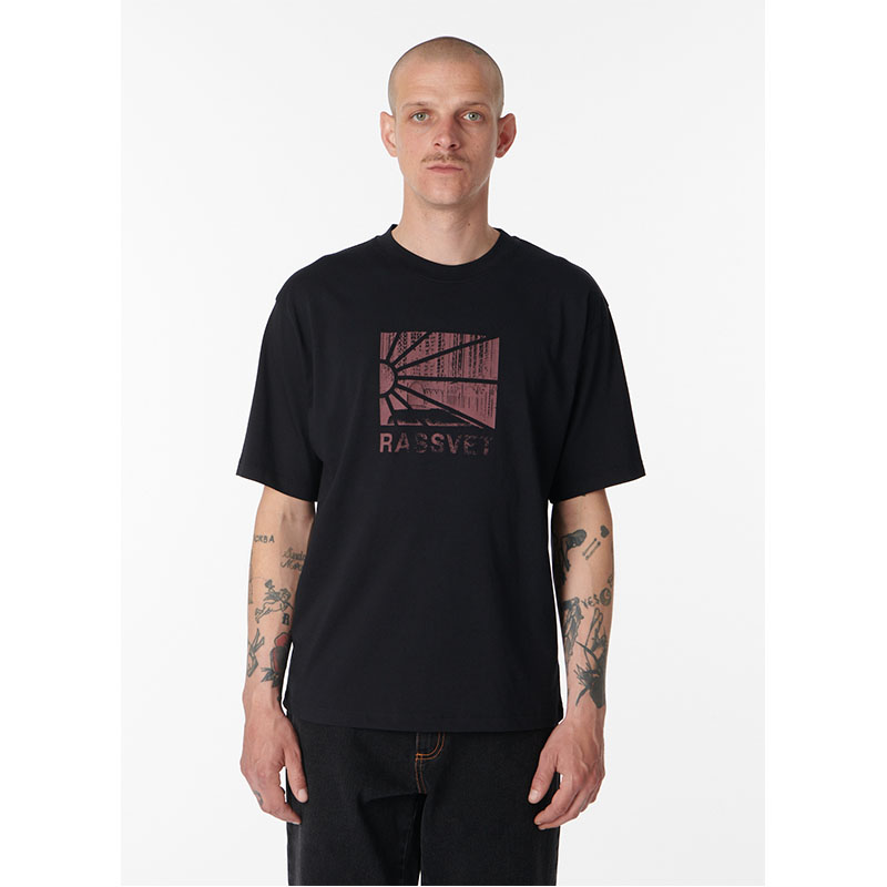 RASSVET(ラスベート)/ RAY LOGO T-SHIRT -BLACK-