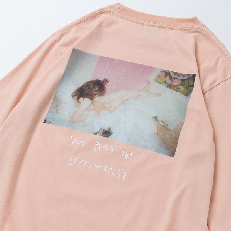 坩堝-RUTSUBO-(ルツボ)/ We are the universe Ls t-shirts (RUTSUBO×Yuri Hanamori × MOMO ) -2.COLOR-