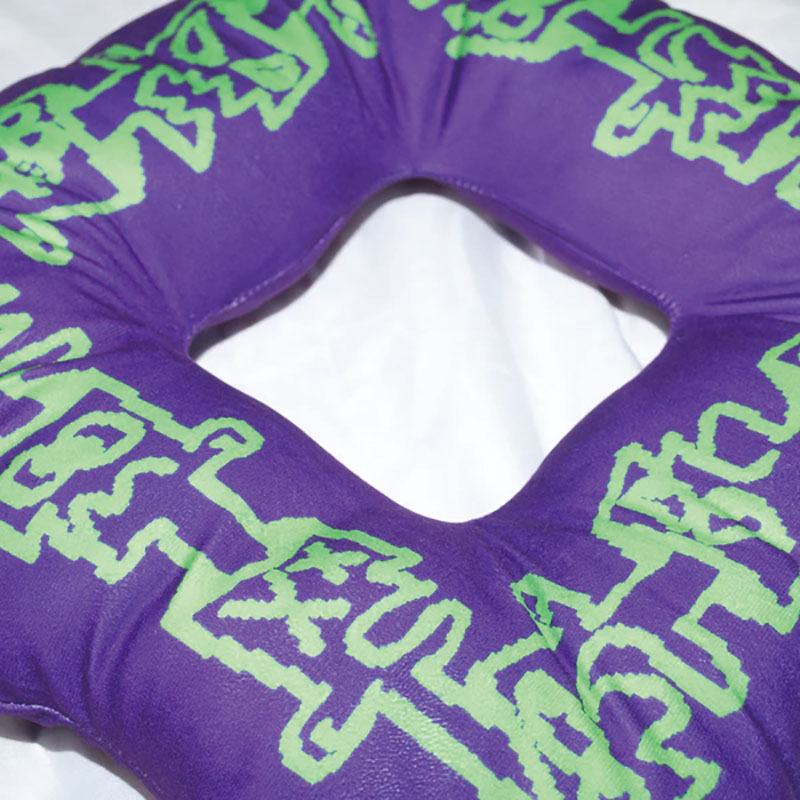 SLINKY(スリンキー)/ LOGO PLUSH CUSHION -PURPLE-