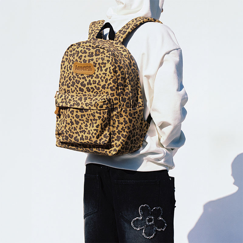 WKNDRS(ウィーケンダーズ)/ GRAFFITI LOGO BACKPACK -3.COLOR-