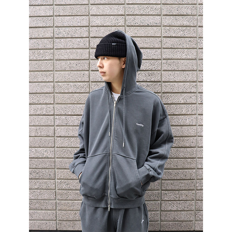 GOOD DAY(グッデイ)/ LOGO FADE HOOD SW -CHARCOAL-