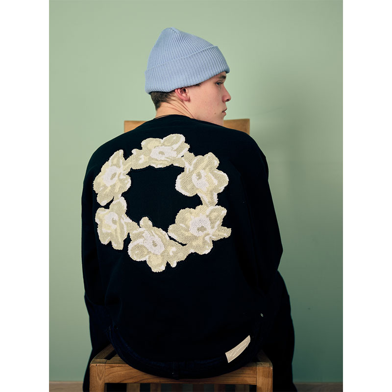 MONTLEY(モーレー)/ CIRCLE FLOWER PILE CREW SWEAT -3.COLOR-