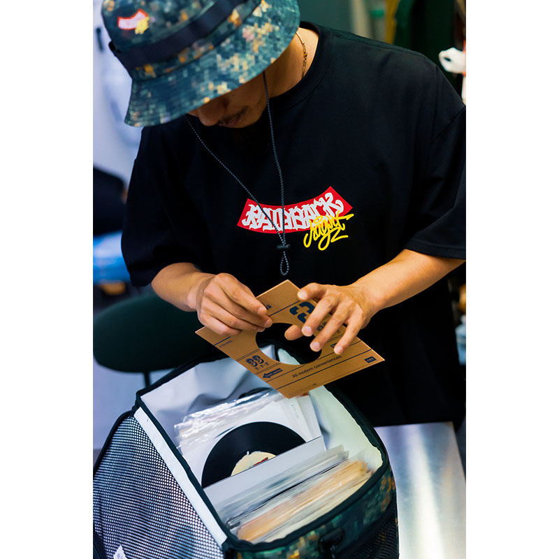HAIGHT(ヘイト)/ RAIDBACK ARCH LOGO Tee ft.CASPER -2.COLOR-