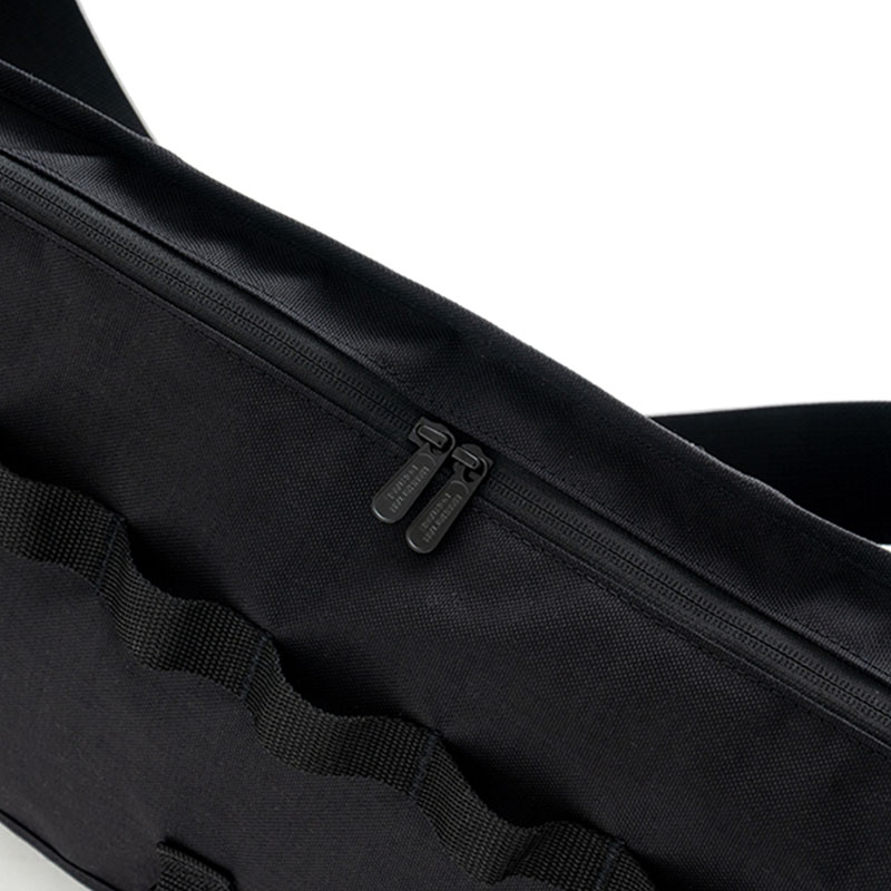 430(フォーサーティー)/ MF MESSENGER BAG L -BLACK-