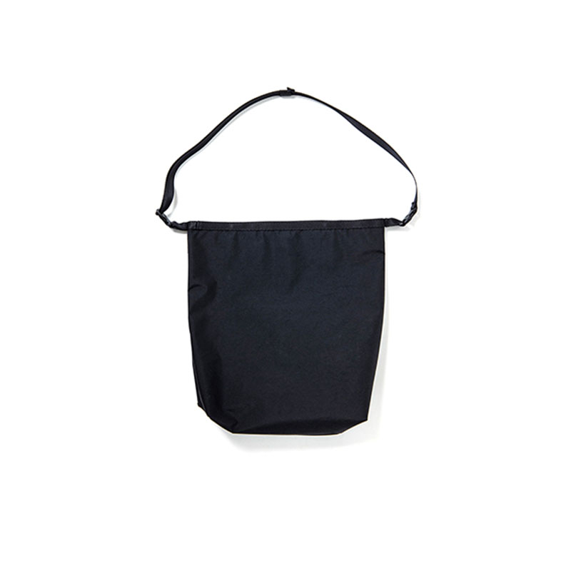 430(フォーサーティー)/ LYR ROLL SHOULDER BAG -BLACK-