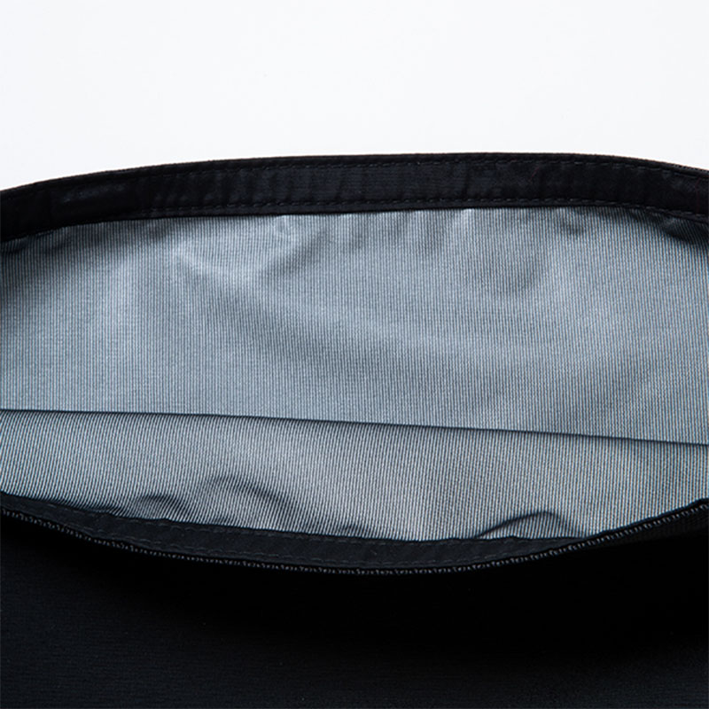 430(フォーサーティー)/ LYR ROLL SHOULDER BAG -BLACK-