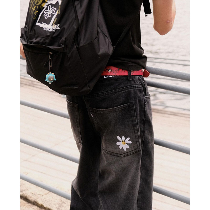 LABROS(ラブロス)/ SMART DAISY CAT BRUSH BAGGY JEANS -BLACK-
