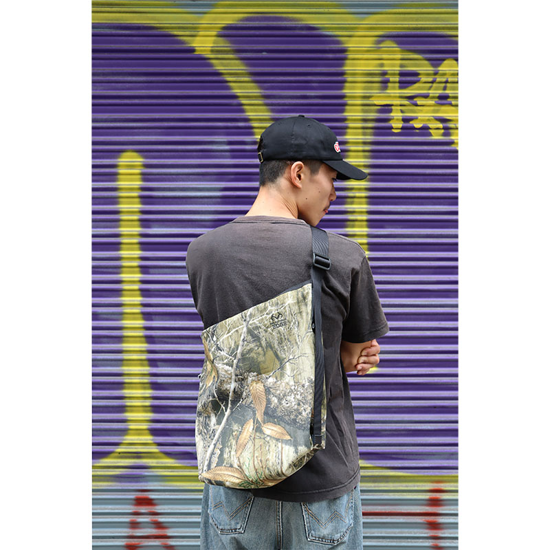 Brick(ブリック)/ REALTREE ZIP SHOULDER BAG